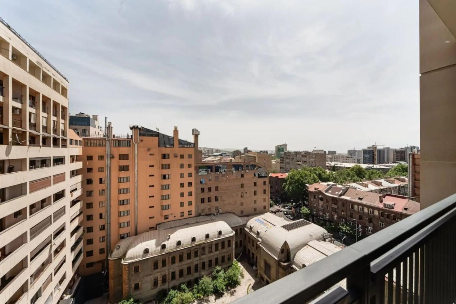 Fantastic Apartments Near Republic Square, Perfect Location, Mystreet Company Erivan Dış mekan fotoğraf
