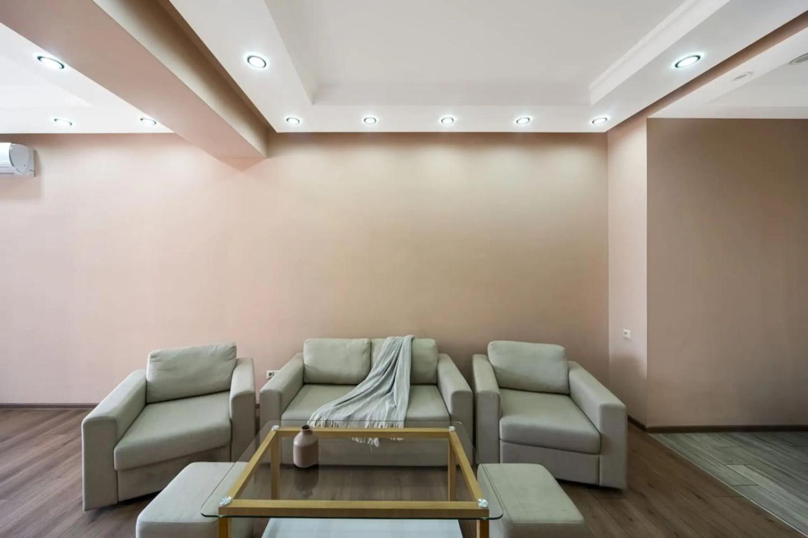 Fantastic Apartments Near Republic Square, Perfect Location, Mystreet Company Erivan Dış mekan fotoğraf
