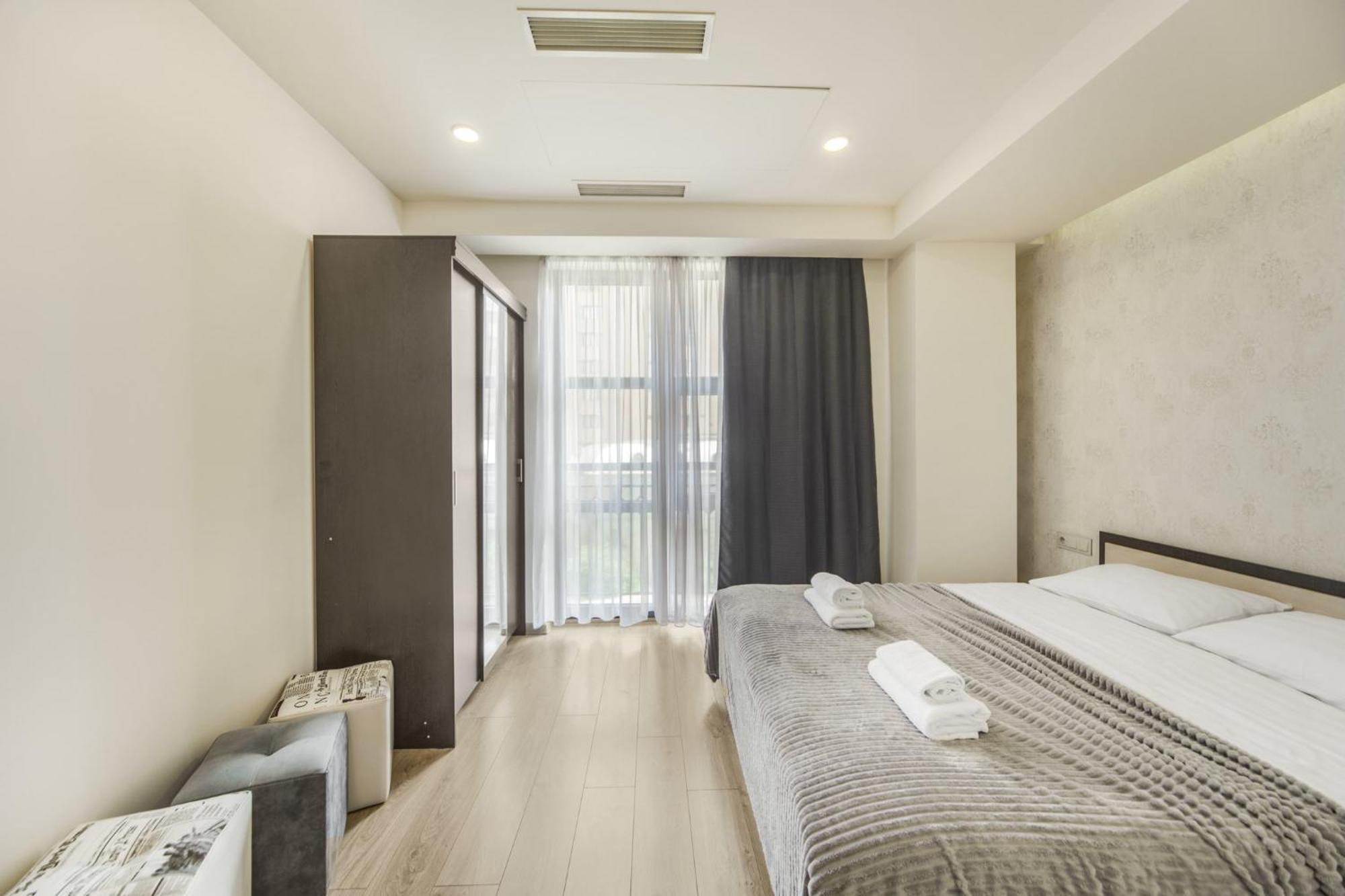 Fantastic Apartments Near Republic Square, Perfect Location, Mystreet Company Erivan Dış mekan fotoğraf