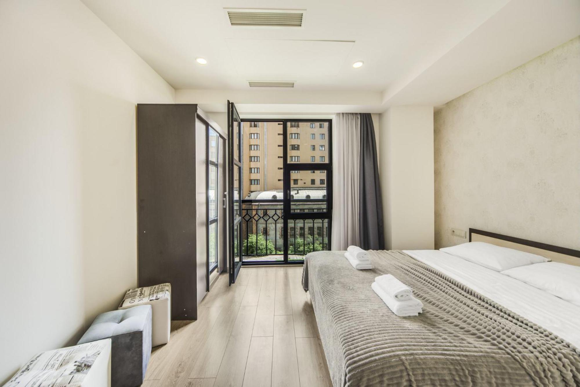 Fantastic Apartments Near Republic Square, Perfect Location, Mystreet Company Erivan Dış mekan fotoğraf